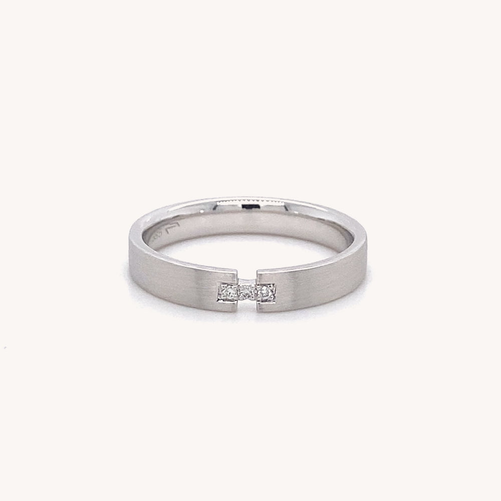 Her Vow Diamond Band